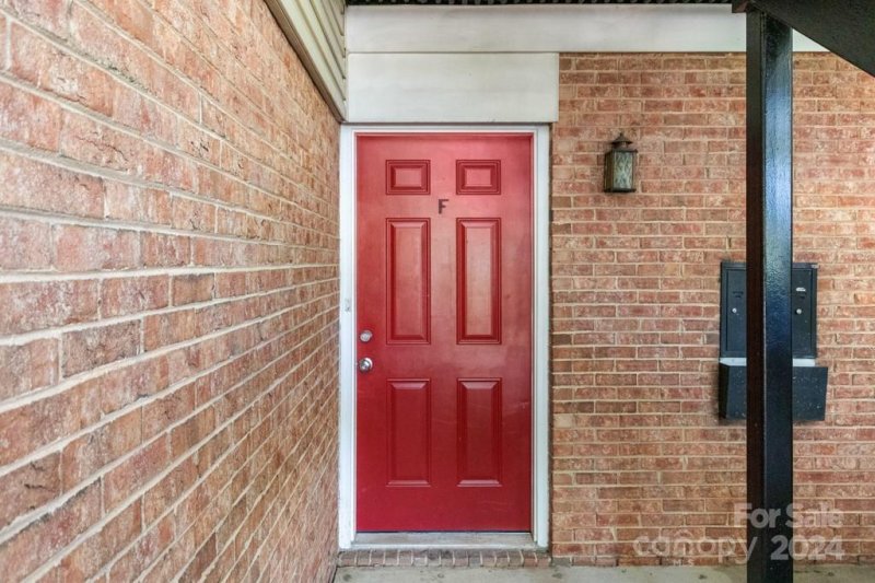 Property image 2 at 4601 Coronado Drive, Charlotte, NC 28212