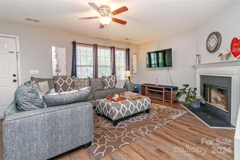 Property image 4 at 5818 Prescott Court, Charlotte, NC 28269