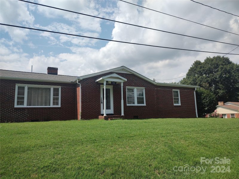 Property image 2 at 2625 20th Street Lane, Hickory, NC 28601