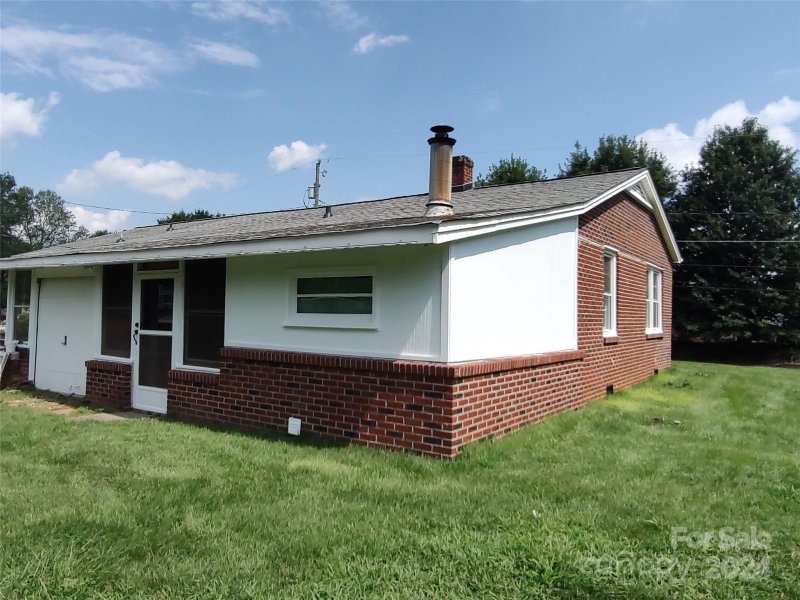 Property image 5 at 2625 20th Street Lane, Hickory, NC 28601