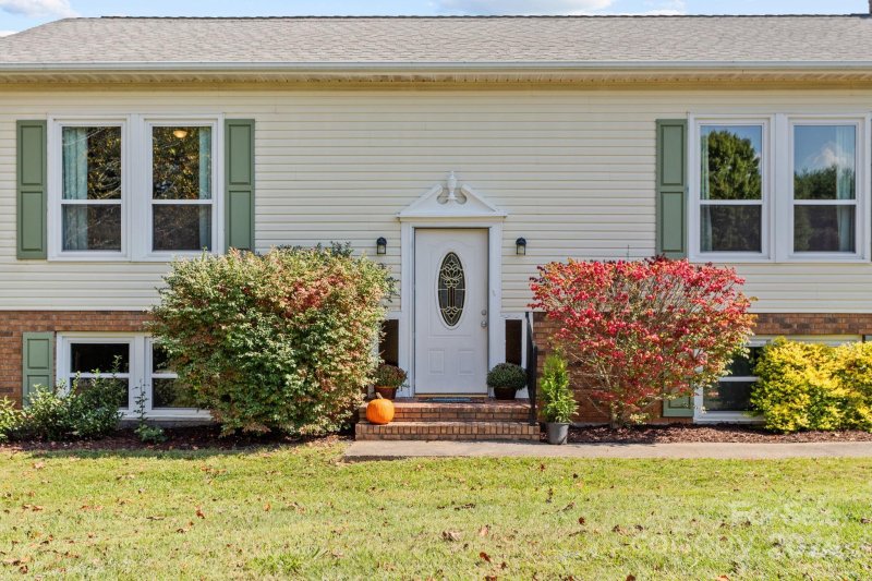 Property image 4 at 157 Kennedy Road, Weaverville, NC 28787