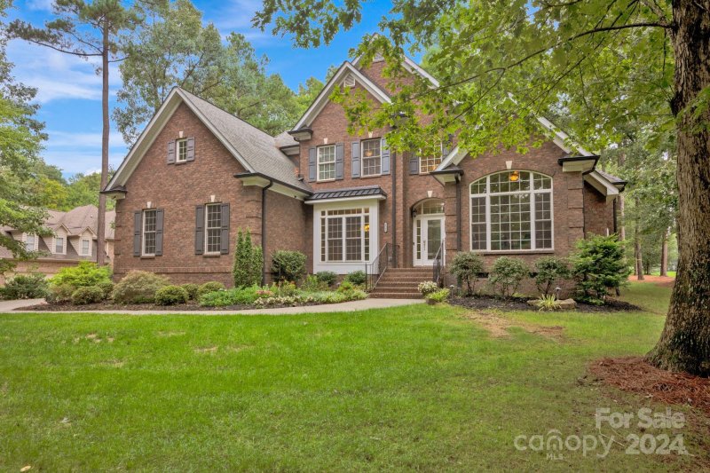 Property image 2 at 4660 Sawgrass Court, Denver, NC 28037