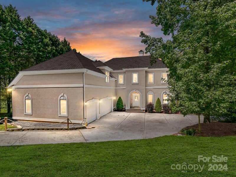 Property image 2 at 126 Normandy Road, Mooresville, NC 28117