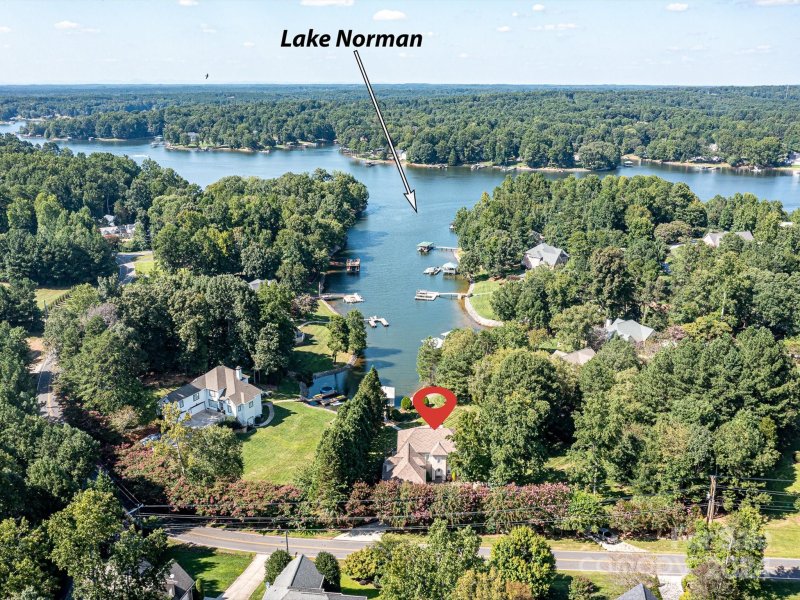 Property image 3 at 126 Normandy Road, Mooresville, NC 28117