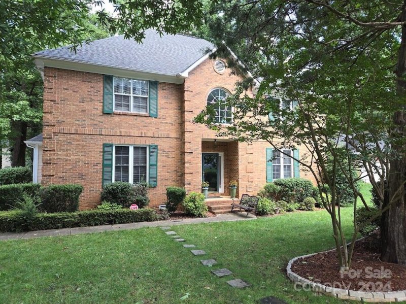 4808 Cobble Glen Way