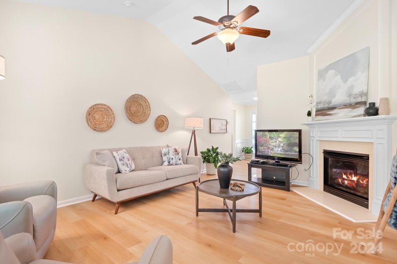 Property image 4 at 10801 Peddlers Court, Davidson, NC 28036