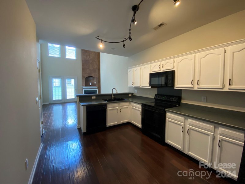 Property image 5 at 10781 Essex Hall Drive, Charlotte, NC 28277