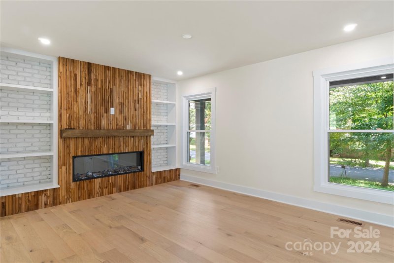 Property image 4 at 3529 Driftwood Drive, Charlotte, NC 28205