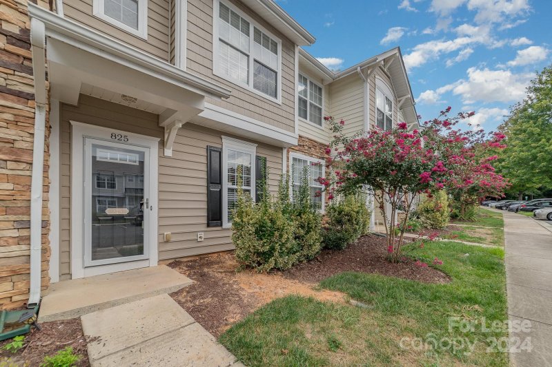 Property image 2 at 825 Gentlewinds Court, Fort Mill, SC 29708