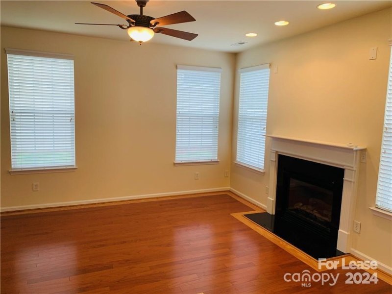 Property image 2 at 7549 Bluff Point Lane, Denver, NC 28037