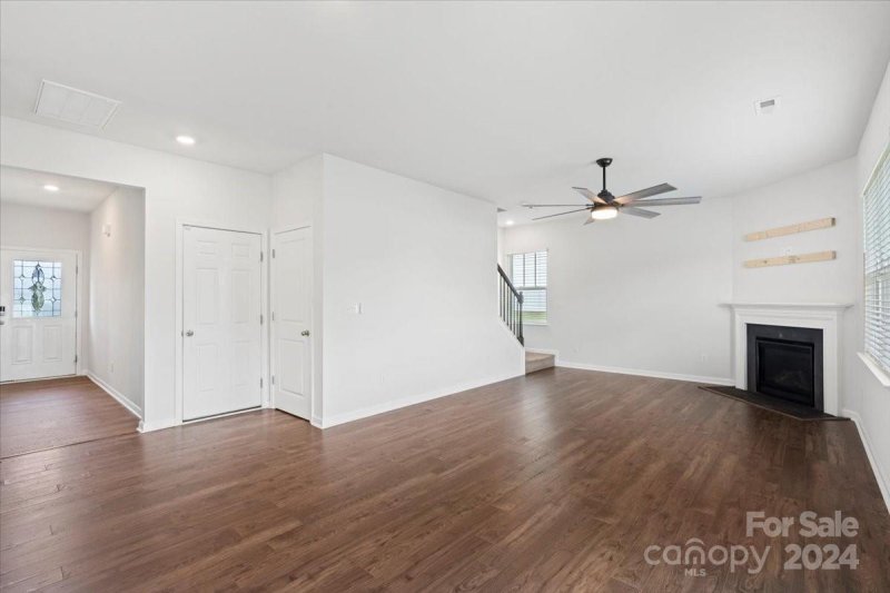 Property image 4 at 8014 Rowling Drive, Charlotte, NC 28215