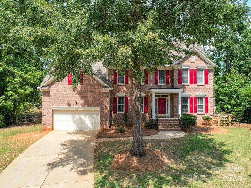 Property image 2 at 8900 Horsecroft Court, Waxhaw, NC 28173