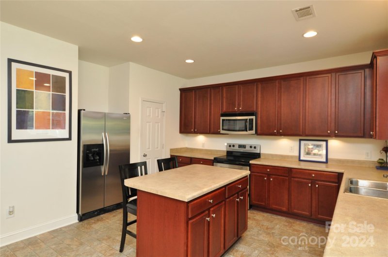 Property image 5 at 13405 Pontchatrain Avenue, Charlotte, NC 28273