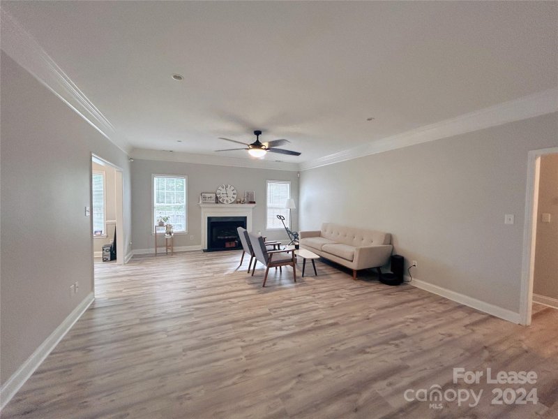 Property image 2 at 14829 Middlesborough Drive, Matthews, NC 28104