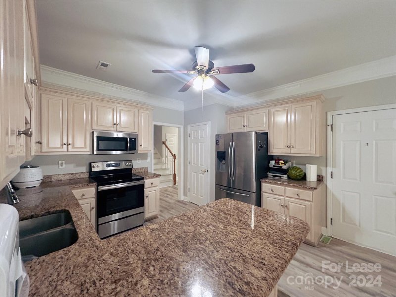 Property image 5 at 14829 Middlesborough Drive, Matthews, NC 28104