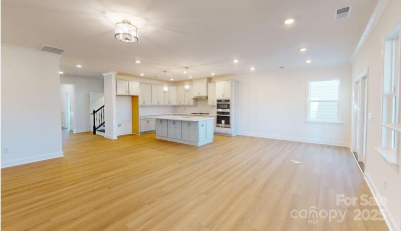 Property image 5 at 10124 Whitaker Pointe Drive, Huntersville, NC 28078