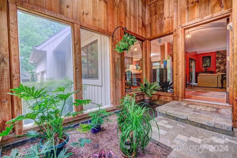 Property image 5 at 4 Oak Leaf Road, Lake Wylie, SC 29710