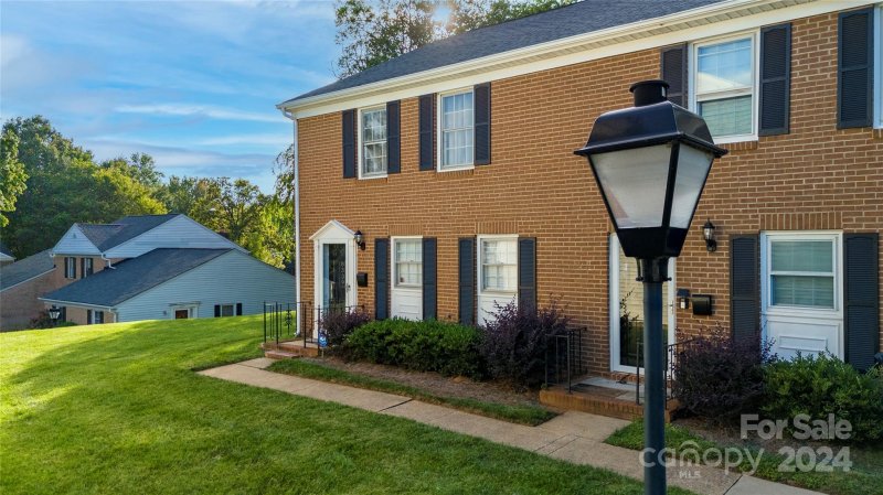 Property image 2 at 8339 Knights Bridge Road, Charlotte, NC 28210