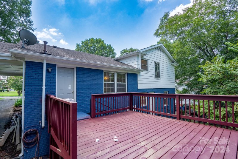 Property image 5 at 6525 Somersworth Drive, Charlotte, NC 28215