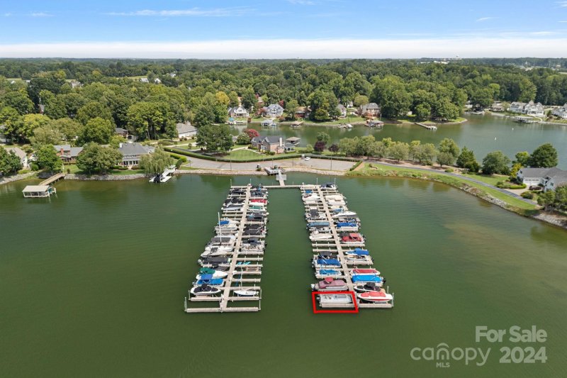 Property image 4 at 102 Southhaven Drive, Mooresville, NC 28117