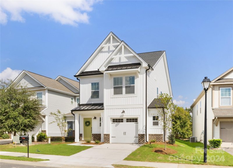 Property image 3 at 5215 Crystal Lakes Drive, Rock Hill, SC 29732