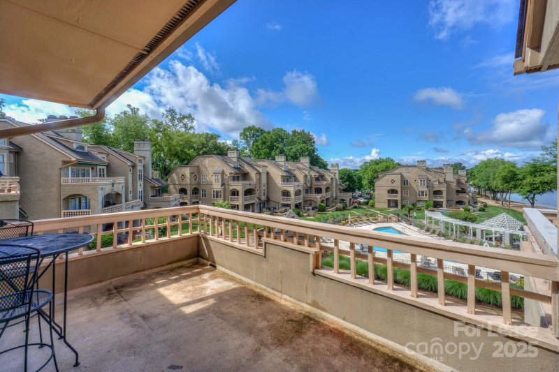 Property image 2 of 642 Portside Drive in Davidson Landing, Davidson, NC 28036