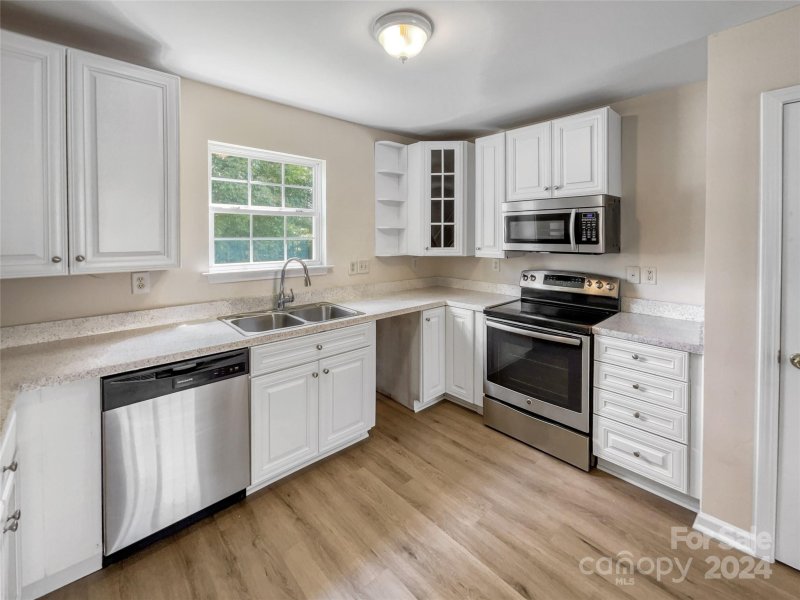 Property image 2 at 1126 Rolette Court, Charlotte, NC 28216