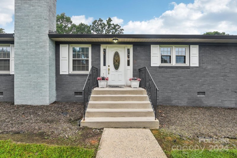 Property image 5 at 642 Fielding Road, Charlotte, NC 28214