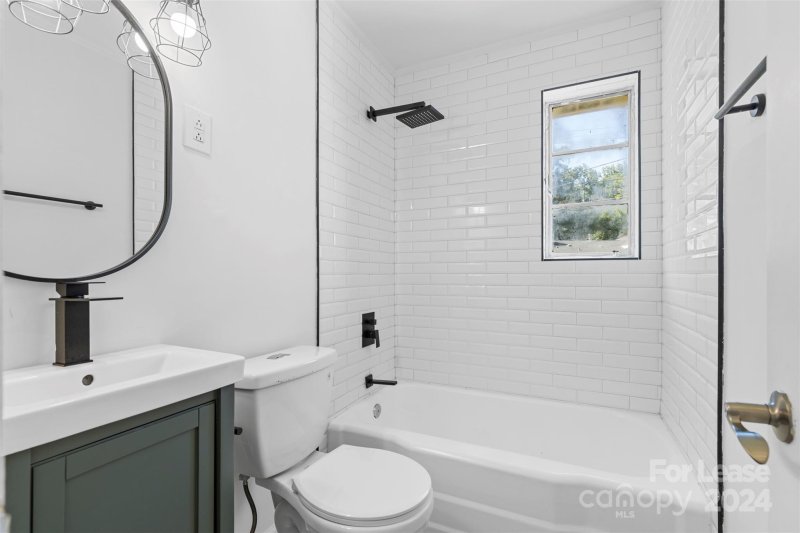 Property image 3 at 3015 Marlborough Road, Charlotte, NC 28208