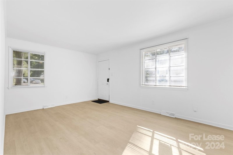 Property image 5 at 3015 Marlborough Road, Charlotte, NC 28208