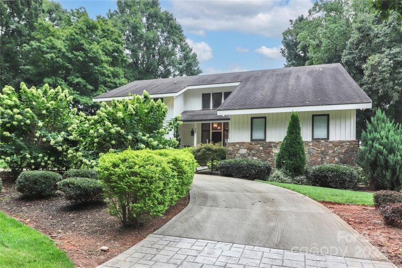 Property image 2 at 3208 Sedgefield Road, Statesville, NC 28625