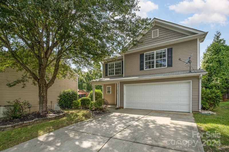 Property image 2 at 7812 Rabbits Foot Lane, Charlotte, NC 28217