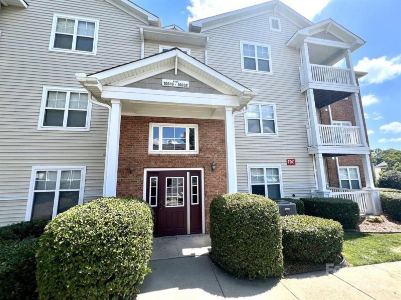 10618 Hill Point Court