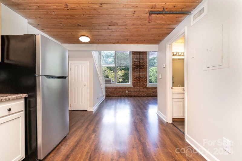 Property image 3 at 201 Hoskins Road, Charlotte, NC 28208