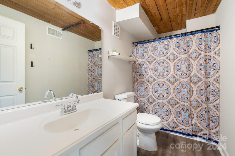 Property image 5 at 201 Hoskins Road, Charlotte, NC 28208