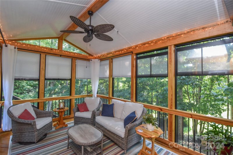 119 Streamside Place