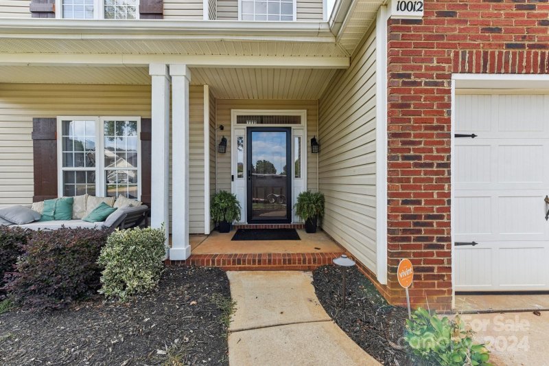 Property image 2 at 10012 Southampton Commons Drive, Charlotte, NC 28277