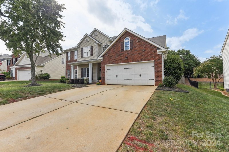 Property image 3 at 10012 Southampton Commons Drive, Charlotte, NC 28277