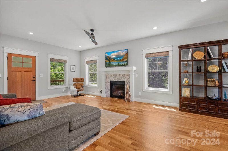 Property image 4 at 46 Pinedale Road, Asheville, NC 28805