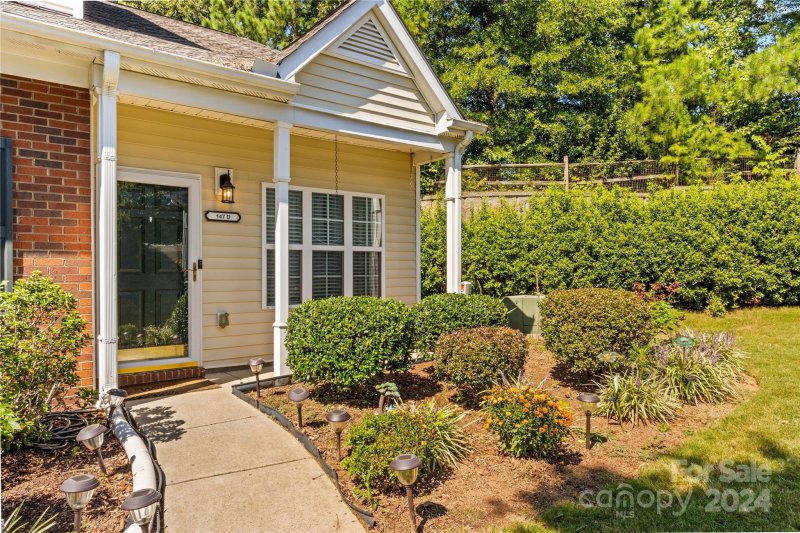 Property image 3 at 147 Limerick Road, Mooresville, NC 28115