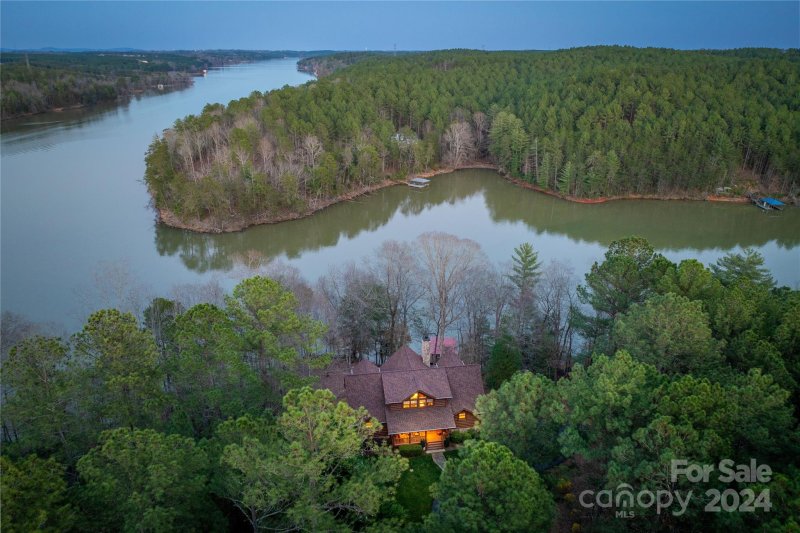 Property image 4 at 100 Pier Point Drive, Connelly Springs, NC 28612