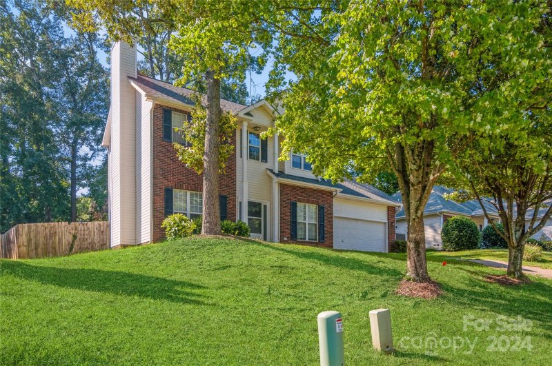 Property image 3 at 912 Jordans Pond Lane, Charlotte, NC 28214