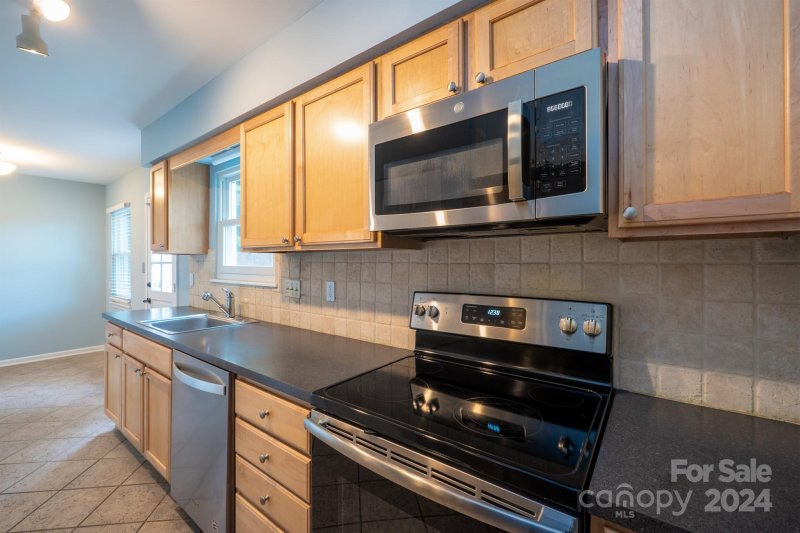 Property image 3 at 8834 Hunter Ridge Drive, Charlotte, NC 28226