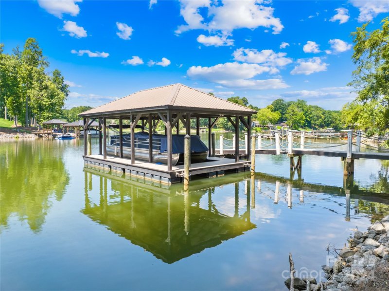 Property image 2 at 4017 Cindy Lane, Denver, NC 28037