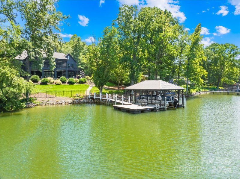 Property image 5 at 4017 Cindy Lane, Denver, NC 28037