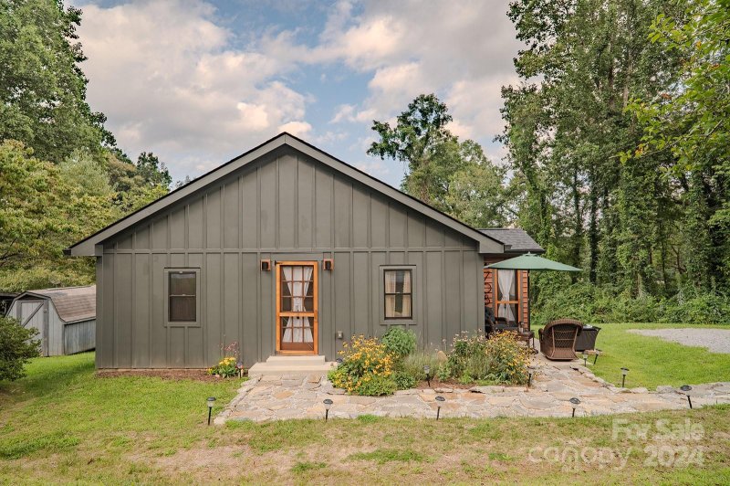 Property image 4 at 708 Halsbury Avenue, Hendersonville, NC 28791