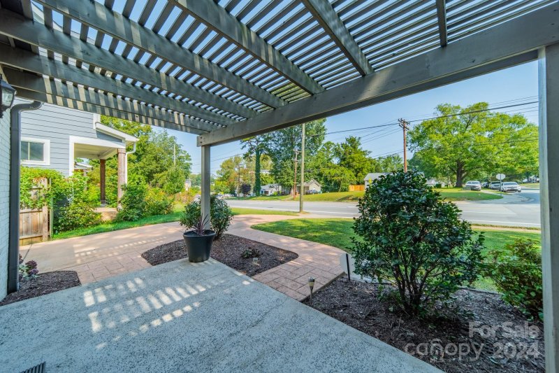 Property image 4 at 2509 Rozzelles Ferry Road, Charlotte, NC 28208