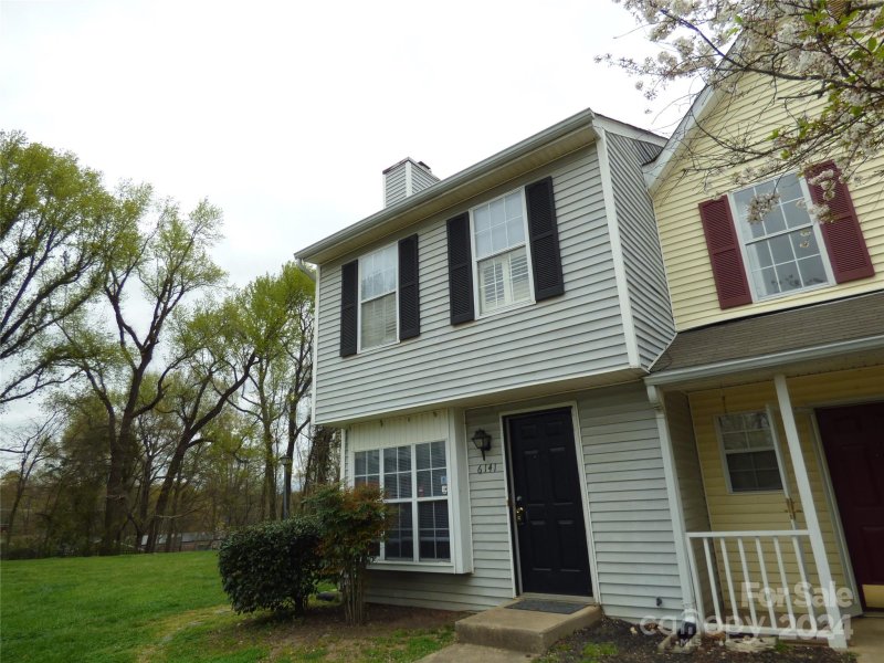 Property image 2 at 6141 Windsor Gate Lane, Charlotte, NC 28215