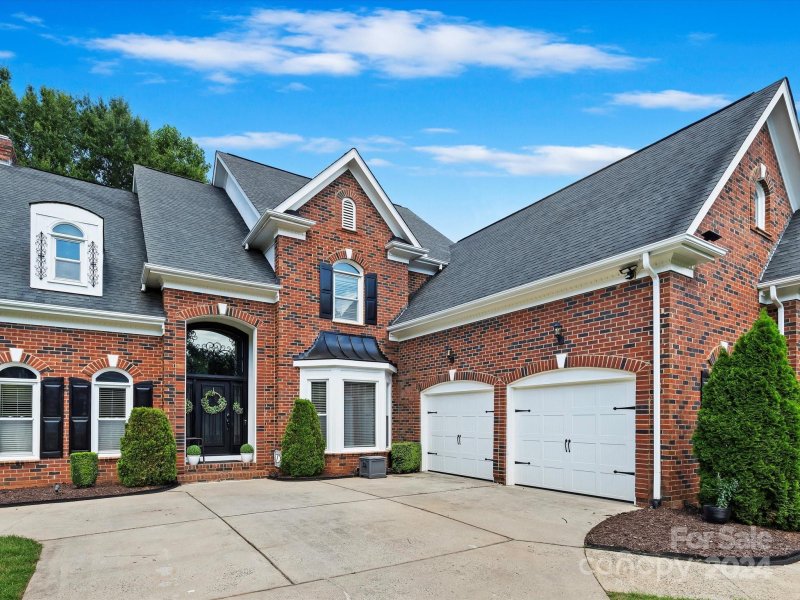 Property image 3 at 8611 Excalibur Way, Huntersville, NC 28078