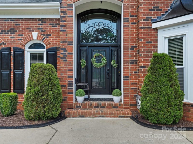 Property image 4 at 8611 Excalibur Way, Huntersville, NC 28078